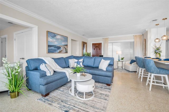 52 N PINE CIRCLE, Belleair, FL 33756