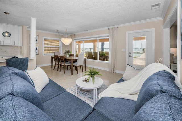 52 N PINE CIRCLE, Belleair, FL 33756
