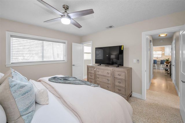52 N PINE CIRCLE, Belleair, FL 33756