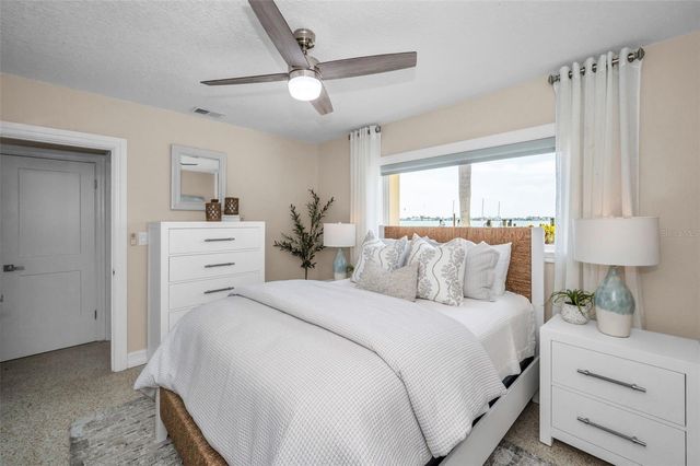 52 N PINE CIRCLE, Belleair, FL 33756