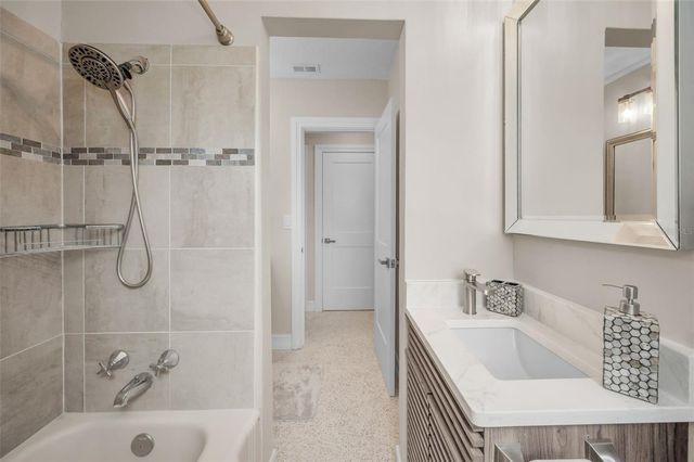 52 N PINE CIRCLE, Belleair, FL 33756