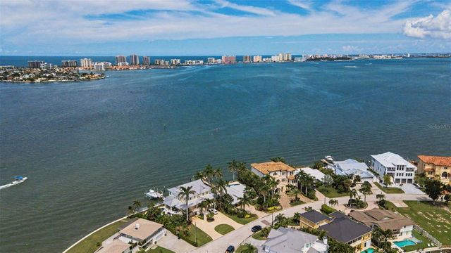 52 N PINE CIRCLE, Belleair, FL 33756