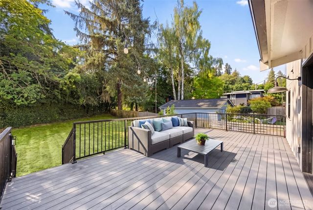 9047 51st Avenue NE, Seattle, WA 98115