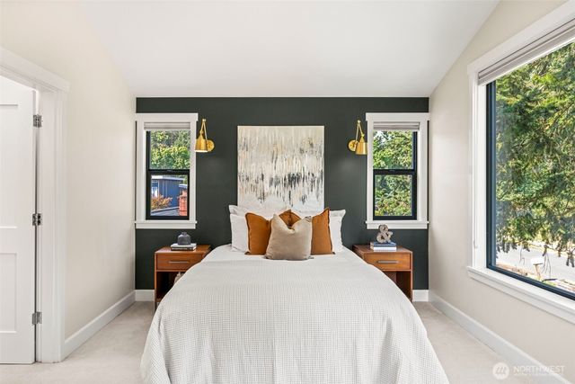9047 51st Avenue NE, Seattle, WA 98115