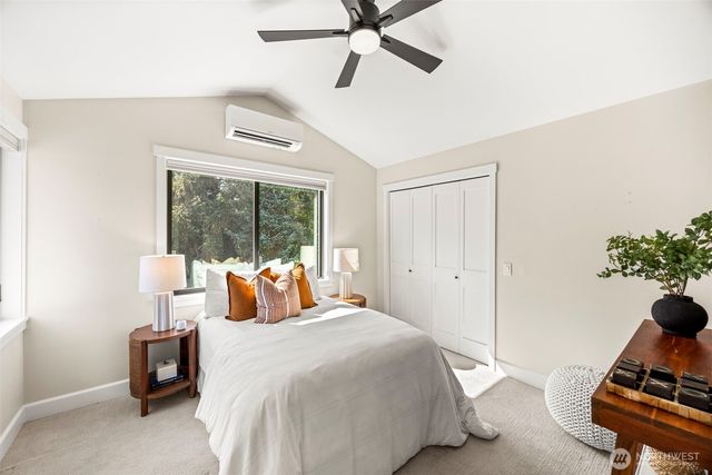 9047 51st Avenue NE, Seattle, WA 98115