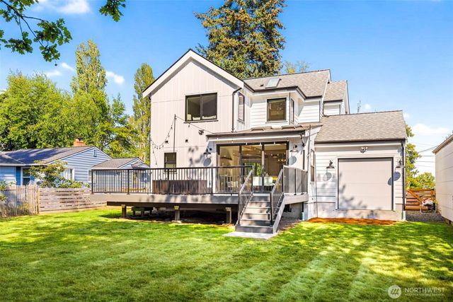 9047 51st Avenue NE, Seattle, WA 98115