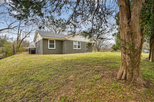 1456 ROLLING HILLS DR, Memphis, TN 38127