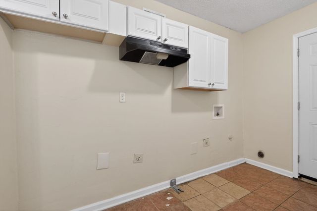 1456 ROLLING HILLS DR, Memphis, TN 38127