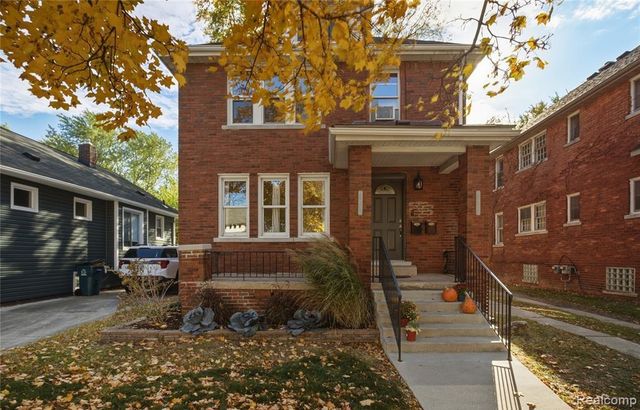 240 E Marshall Street, Fenton, MI 48220