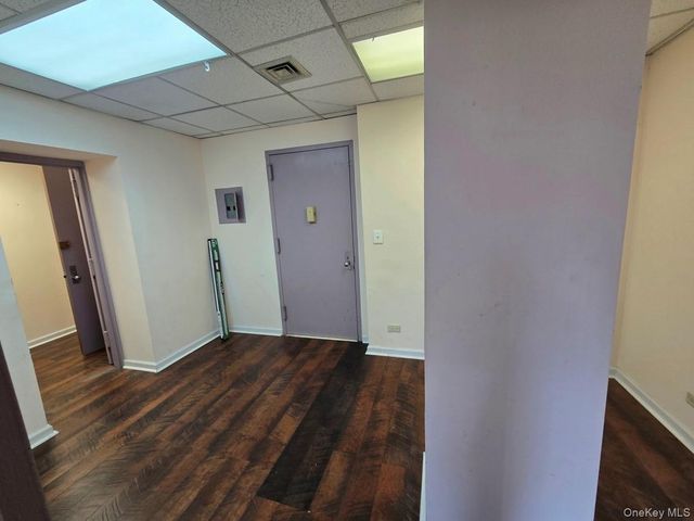 92- 29 Queens Boulevard 2E & 2 G, Rego Park, NY 11374