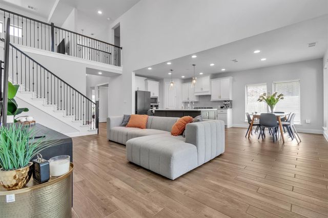 113 Lenera DR, Liberty Hill, TX 78642