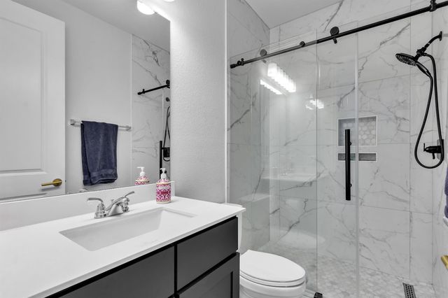 113 Lenera DR, Liberty Hill, TX 78642