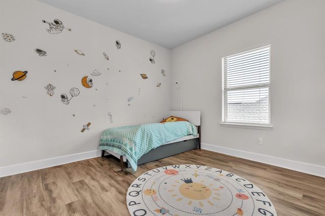 113 Lenera DR, Liberty Hill, TX 78642
