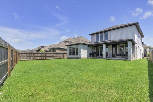 113 Lenera DR, Liberty Hill, TX 78642