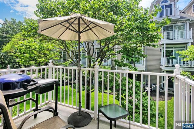 234 Price Court, West New York, NJ 07093