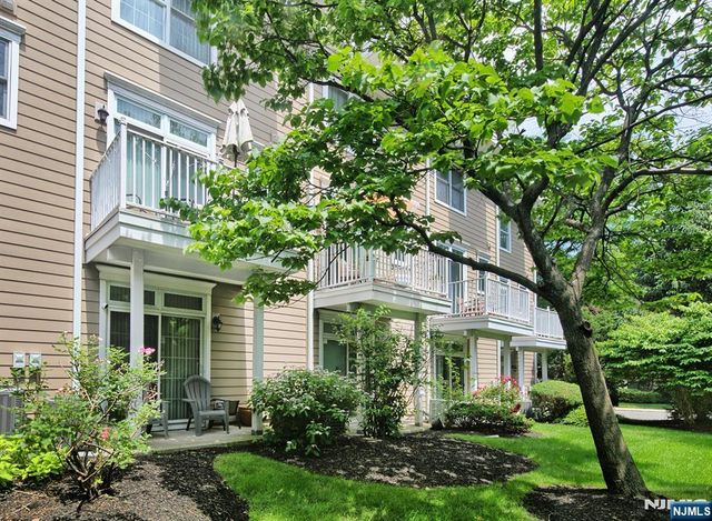 234 Price Court, West New York, NJ 07093