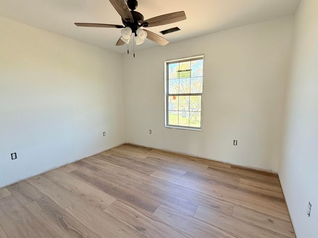 551 Middle Creek Way, Berea, KY 40403