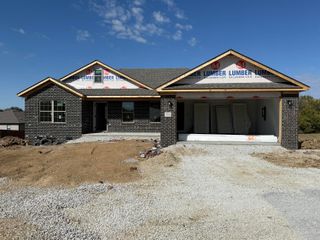 551 Middle Creek Way, Berea, KY 40403
