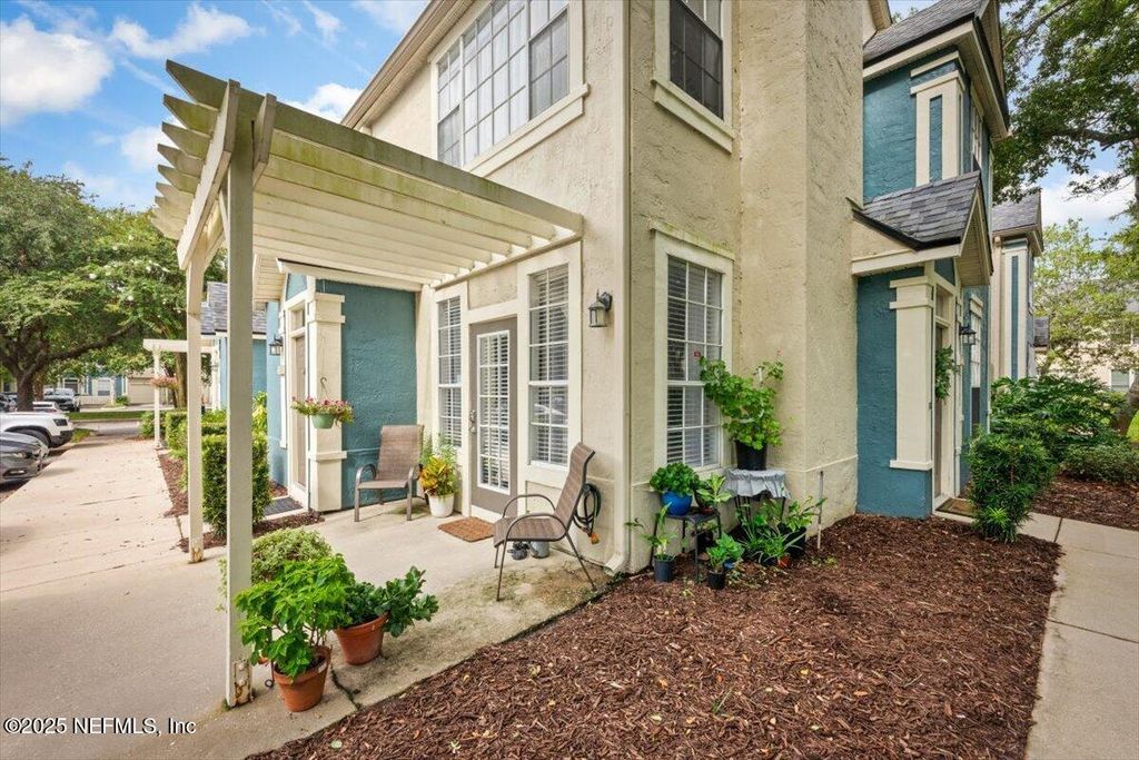 13703 RICHMOND PARK Drive N, 3203, Jacksonville, FL 32224