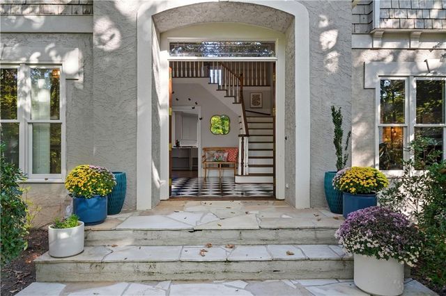 23 Vista Woods SE Lane, Cartersville, GA 30120