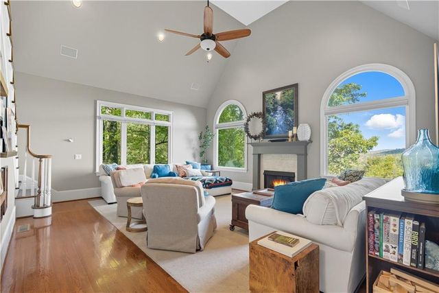 23 Vista Woods SE Lane, Cartersville, GA 30120