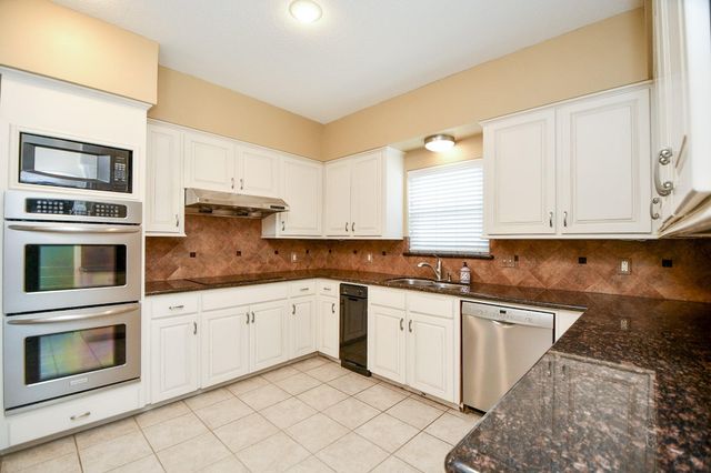 3002 Montford Court, Sugar Land, TX 77478