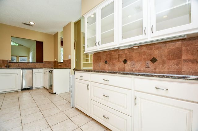 3002 Montford Court, Sugar Land, TX 77478