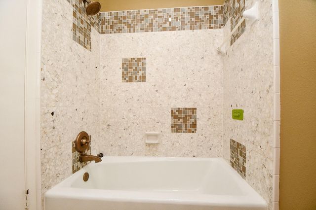 3002 Montford Court, Sugar Land, TX 77478