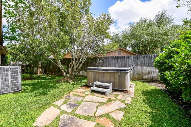 3002 Montford Court, Sugar Land, TX 77478