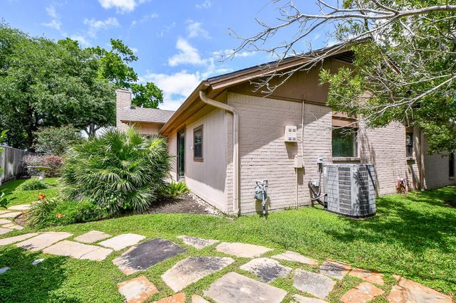 3002 Montford Court, Sugar Land, TX 77478