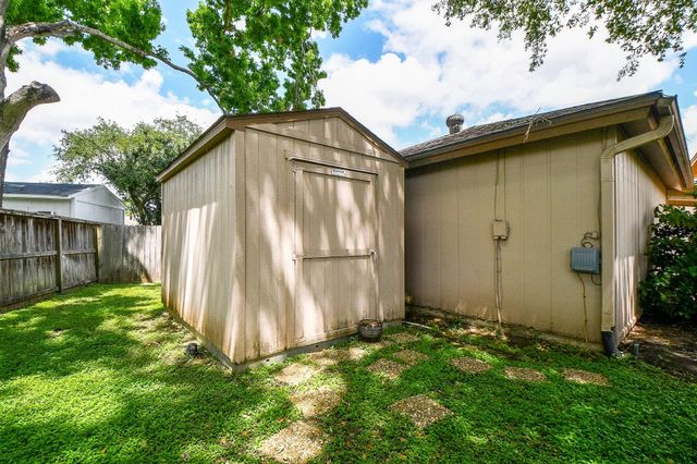 3002 Montford Court, Sugar Land, TX 77478