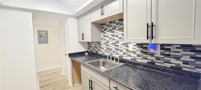 3775 40TH LANE S L, St Petersburg, FL 33711