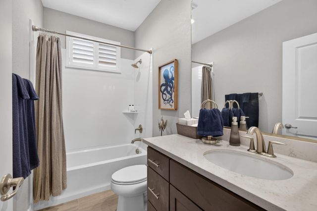 1837 Azalea St, Lodi, CA 95242