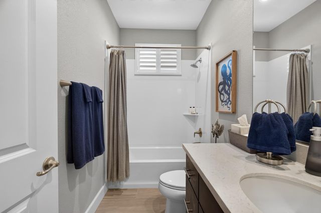 1837 Azalea St, Lodi, CA 95242