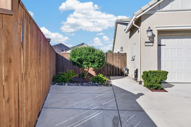 1837 Azalea St, Lodi, CA 95242