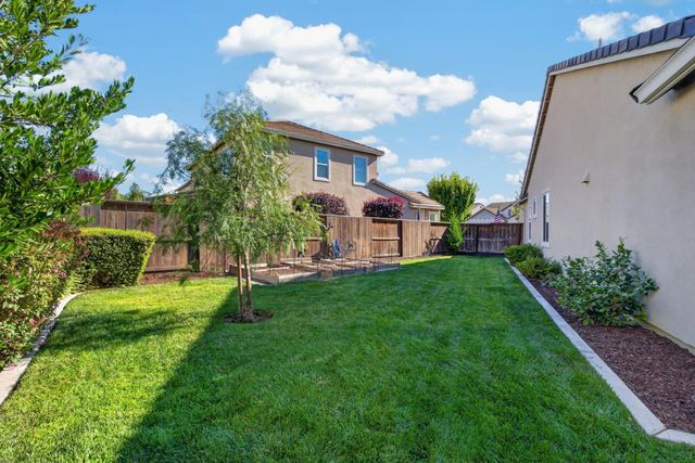 1837 Azalea St, Lodi, CA 95242