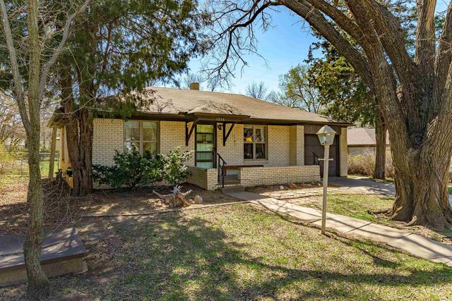 1335 W Olive, El Dorado, KS 67042