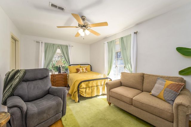 1335 W Olive, El Dorado, KS 67042