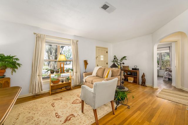 1335 W Olive, El Dorado, KS 67042