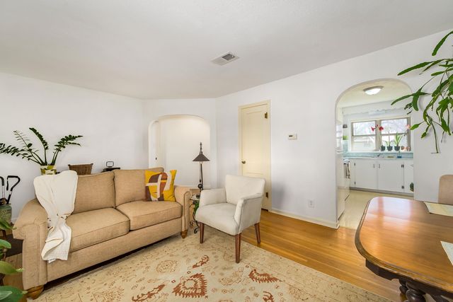 1335 W Olive, El Dorado, KS 67042