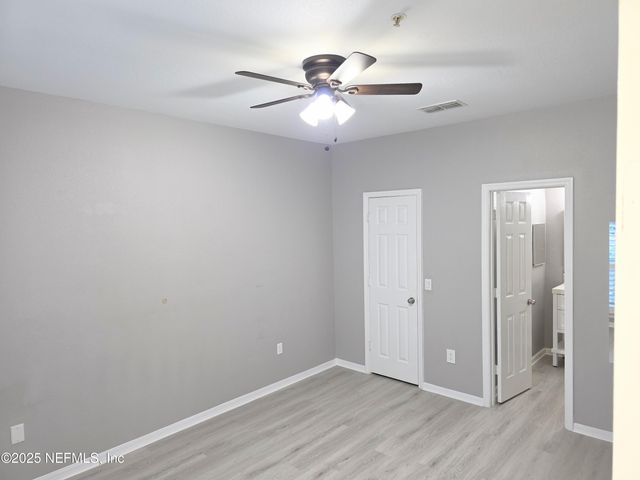 7800 POINT MEADOWS Drive 1525, Jacksonville, FL 32256