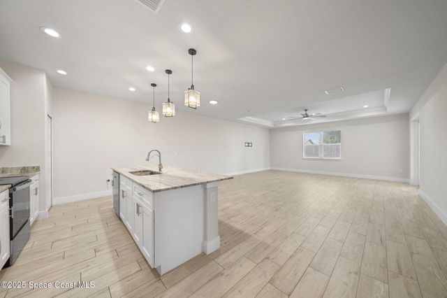 434 Borraclough Avenue NW, Palm Bay, FL 32907