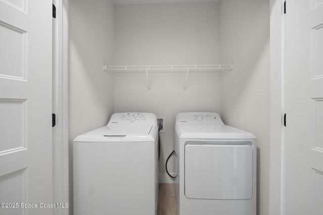 434 Borraclough Avenue NW, Palm Bay, FL 32907