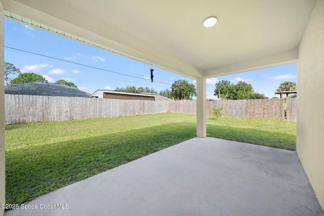 434 Borraclough Avenue NW, Palm Bay, FL 32907