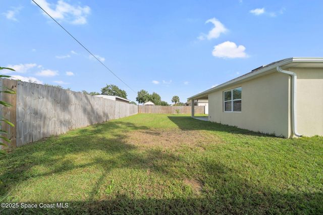 434 Borraclough Avenue NW, Palm Bay, FL 32907