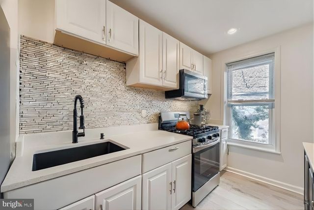 904 N FRANKLINTOWN RD, Baltimore, MD 21216