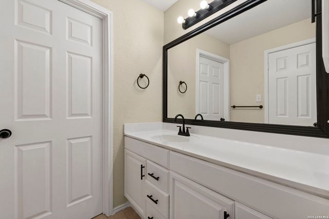 4119 Medical Dr Apt F208, San Antonio, TX 78229