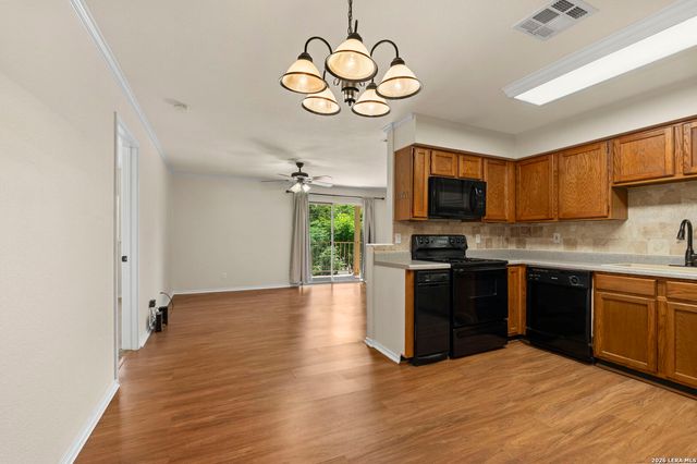 4119 Medical Dr Apt F208, San Antonio, TX 78229