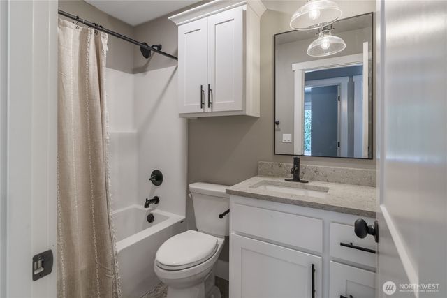 117 7th Street SW, Long Beach, WA 98631