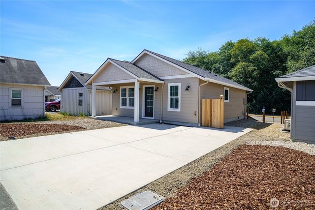 117 7th Street SW, Long Beach, WA 98631